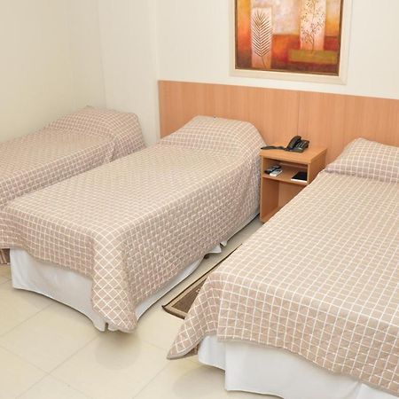 Lotus Hotel - A 6 Km Do Santuario De Aparecida-Sp Guaratinguetá المظهر الخارجي الصورة