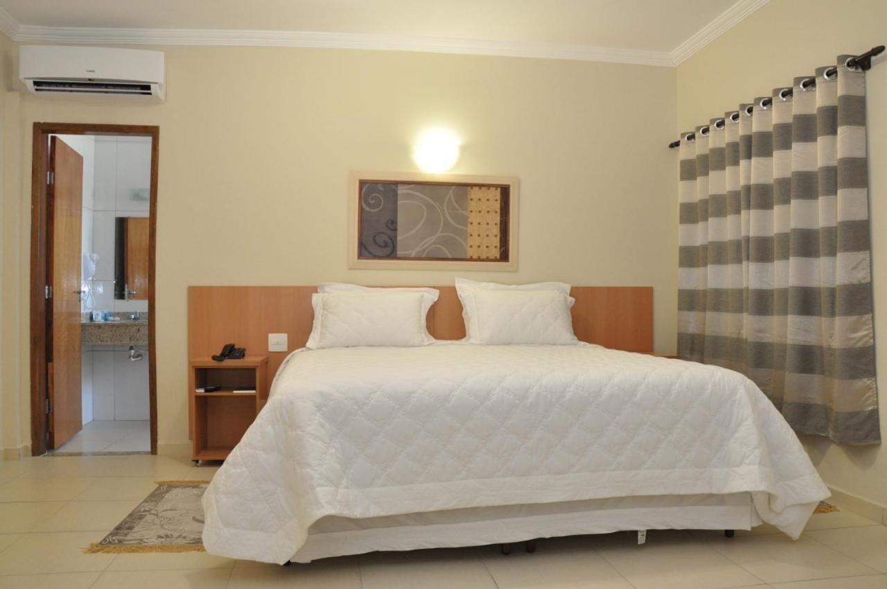 Lotus Hotel - A 6 Km Do Santuario De Aparecida-Sp Guaratinguetá المظهر الخارجي الصورة