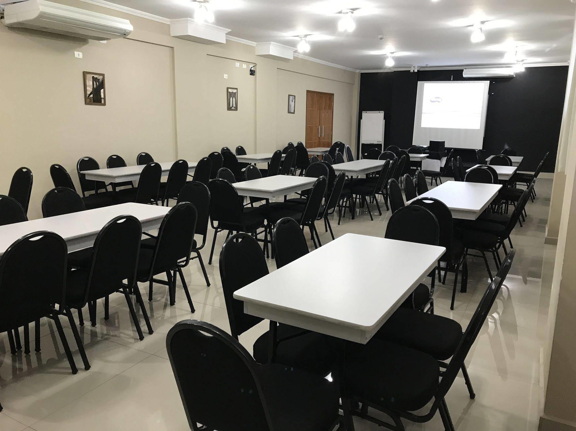 Lotus Hotel - A 6 Km Do Santuario De Aparecida-Sp Guaratinguetá المظهر الخارجي الصورة